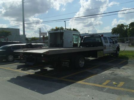 2004 Ford Flatbed Tow Truck